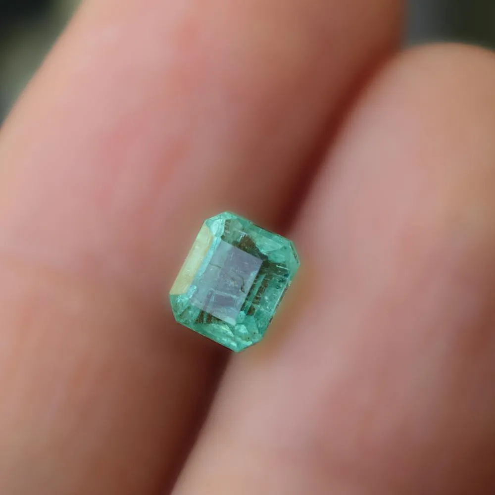 0.86 Carat Natural Emerald Gemstone | 5.5 mm x 4.8 mm