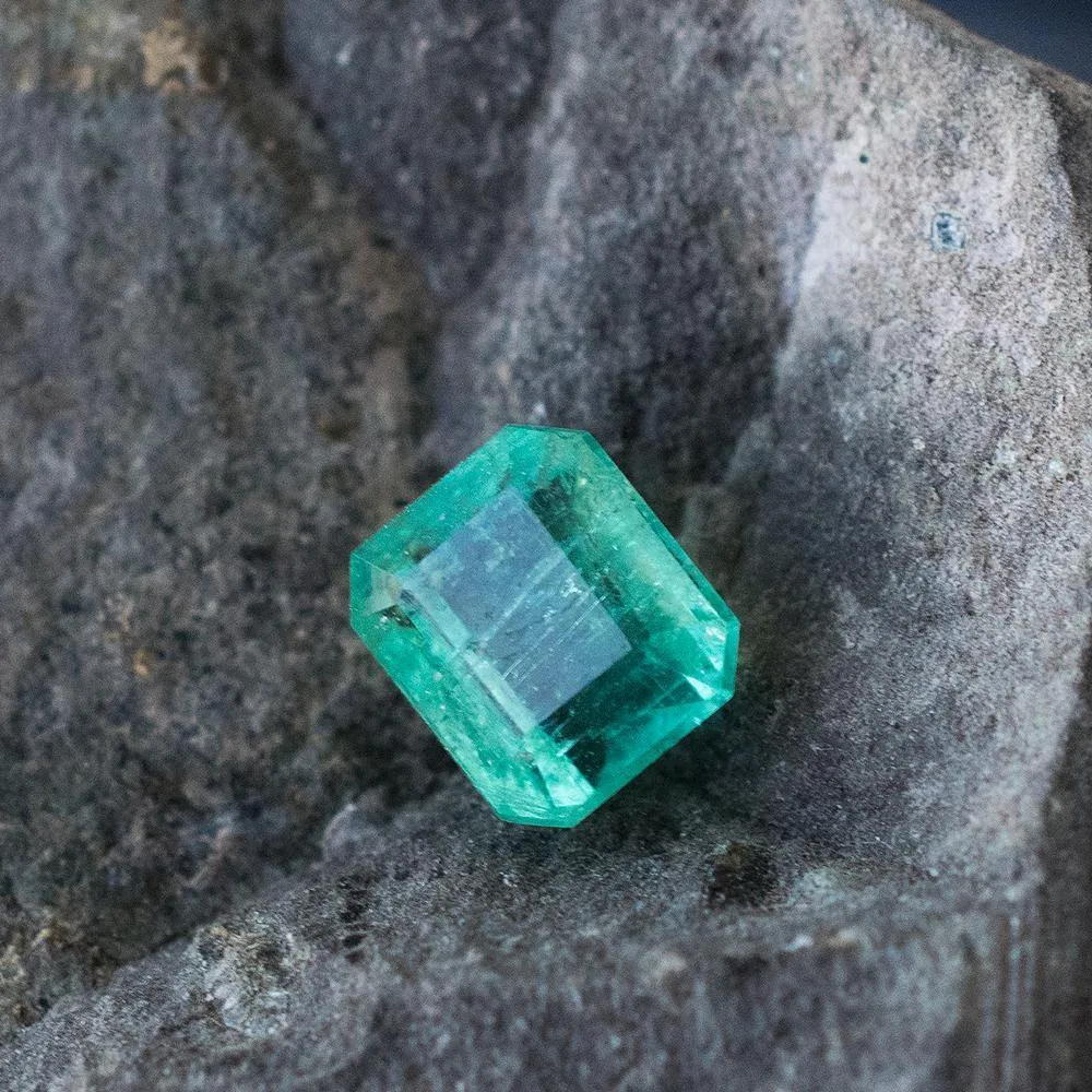 0.86 Carat Natural Emerald Gemstone | 5.5 mm x 4.8 mm