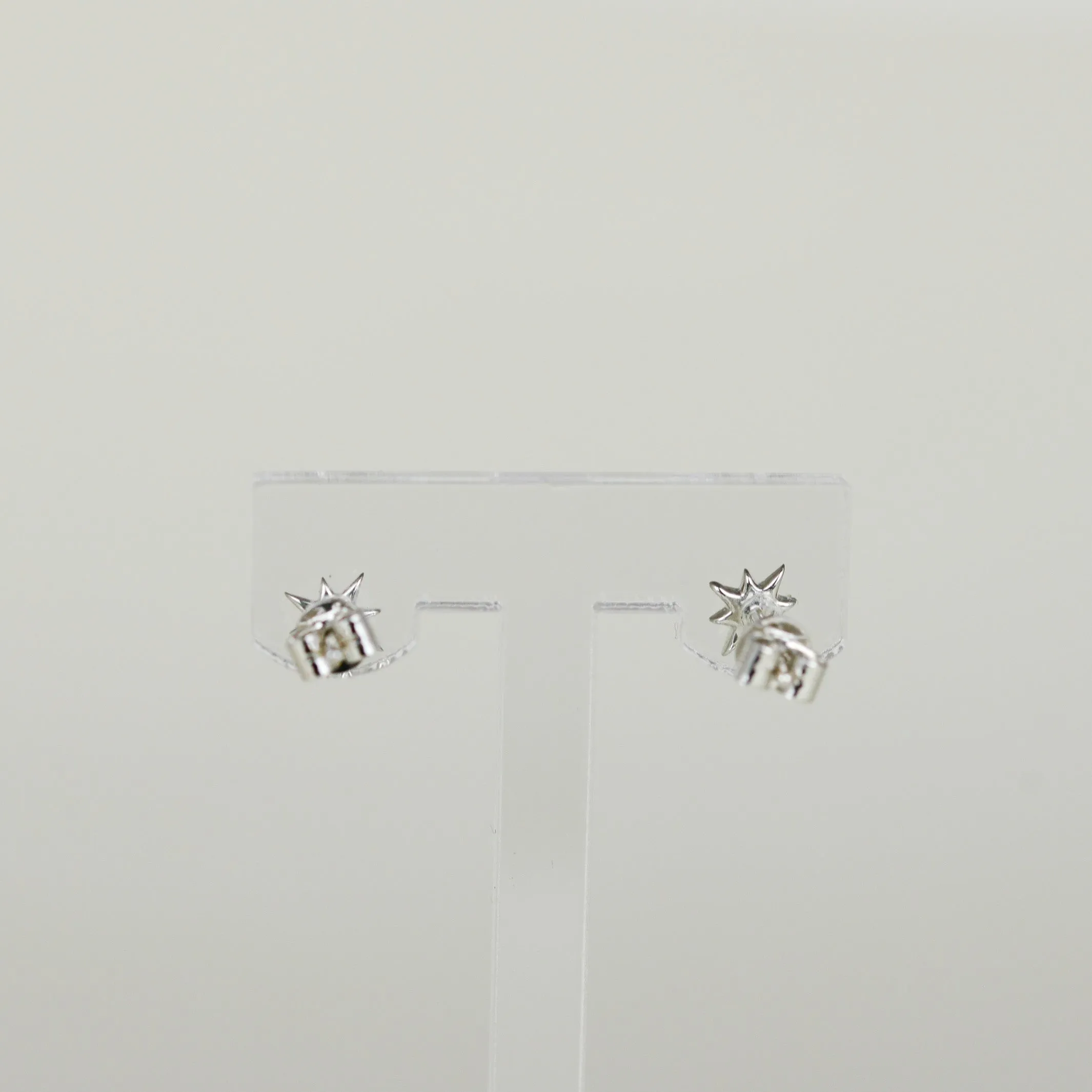 18ct White Gold 0.04ct Round Brilliant Diamond Star Stud Mini Earrings