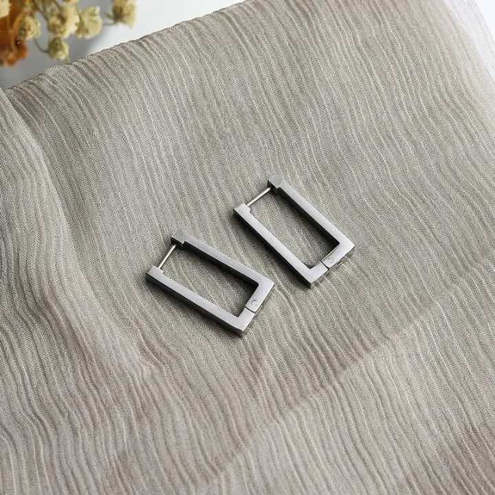 Dafne Minimalist Square Hoop Earrings