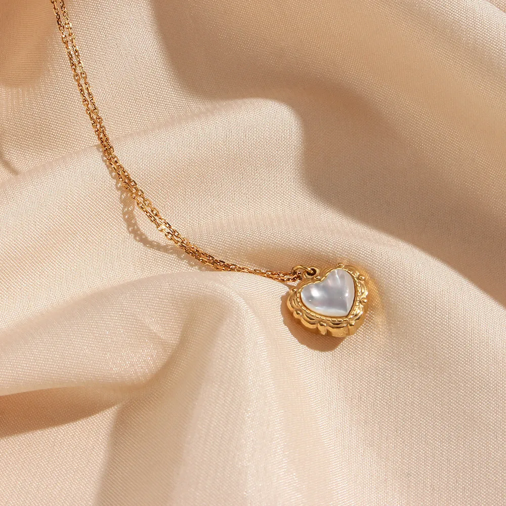 Dainty Gold-Plated Shell Pendant Necklace | Vintage Gift for Her