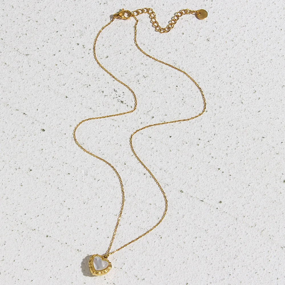 Dainty Gold-Plated Shell Pendant Necklace | Vintage Gift for Her