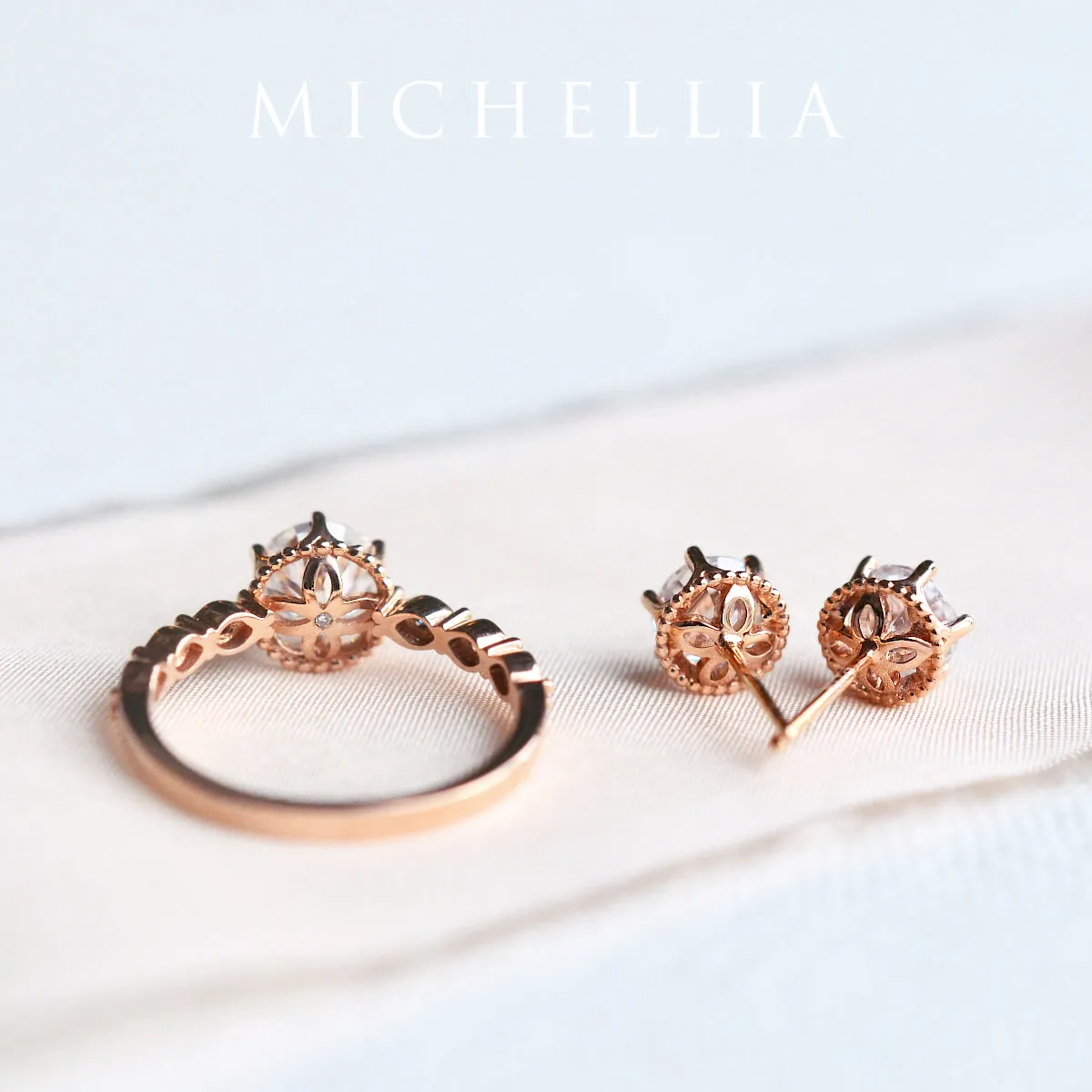 [Evelyn] Vintage Classic Crown Earrings in Opal