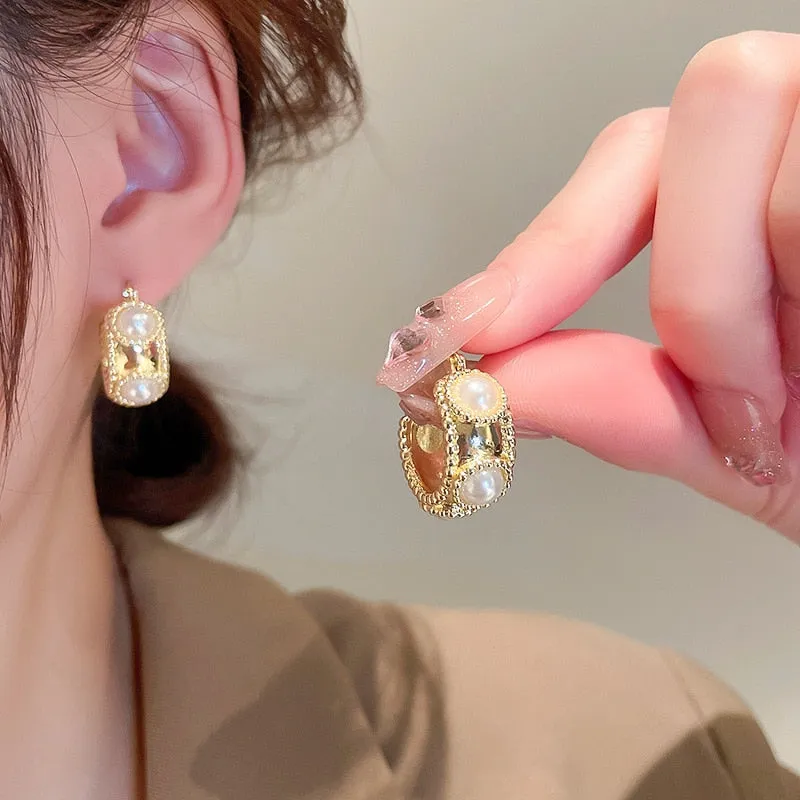 French Literary Vintage Simulated Pearl Circle Buckle Hoop Earrings For Women