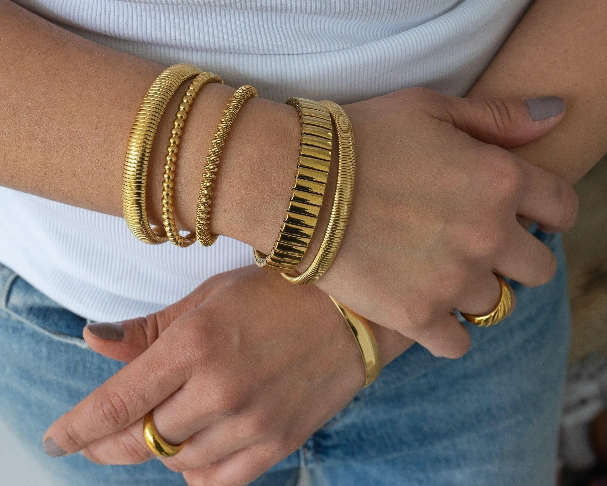 Gold Twisted Wire Stretch Bracelet