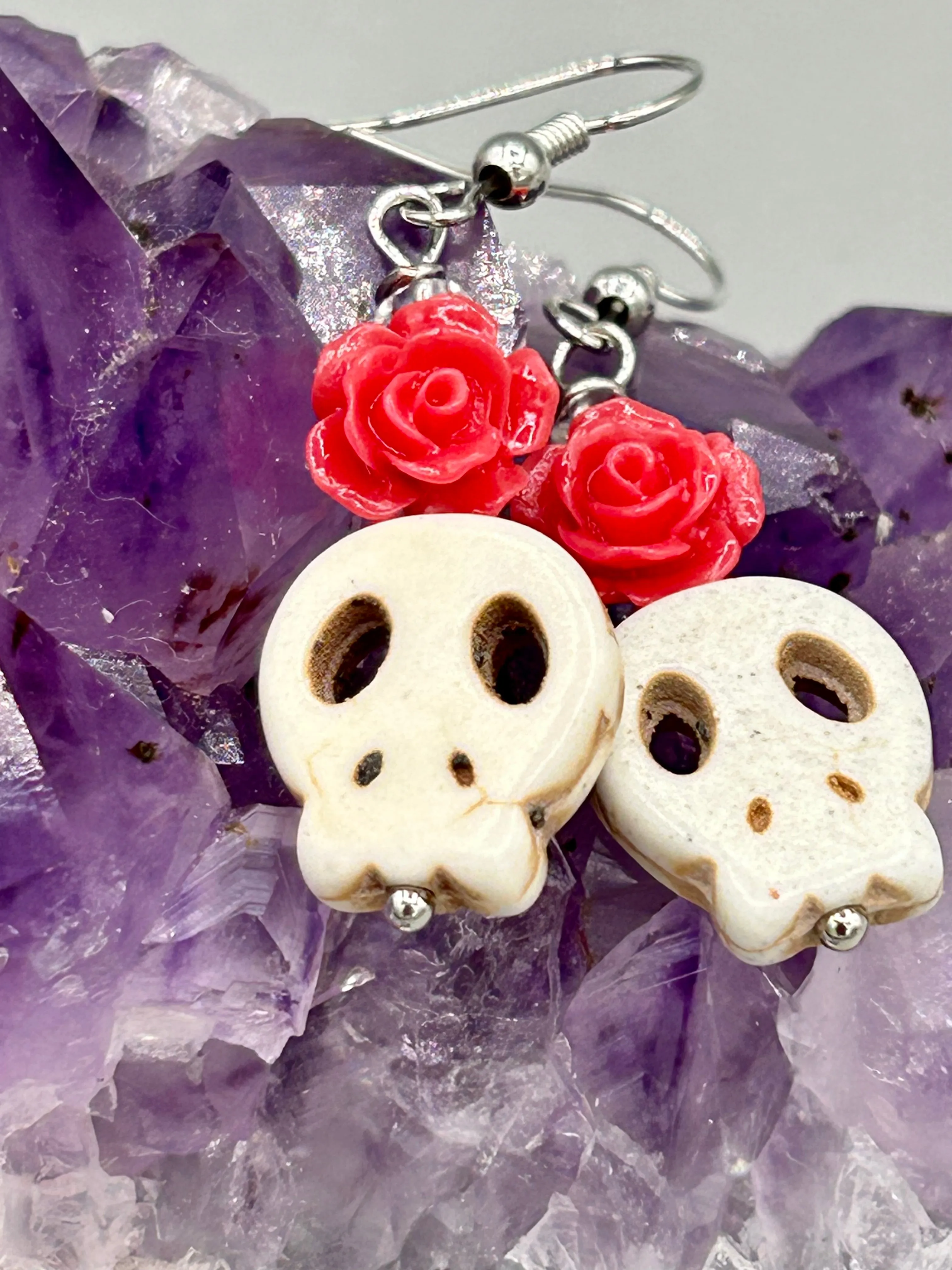 Howlite Skull Beads With Pink Coral Rose Beaded Earrings, Pastel Goth, Dia De Los Muertos Calavera, Day of the Dead Jewelry, La Catrina