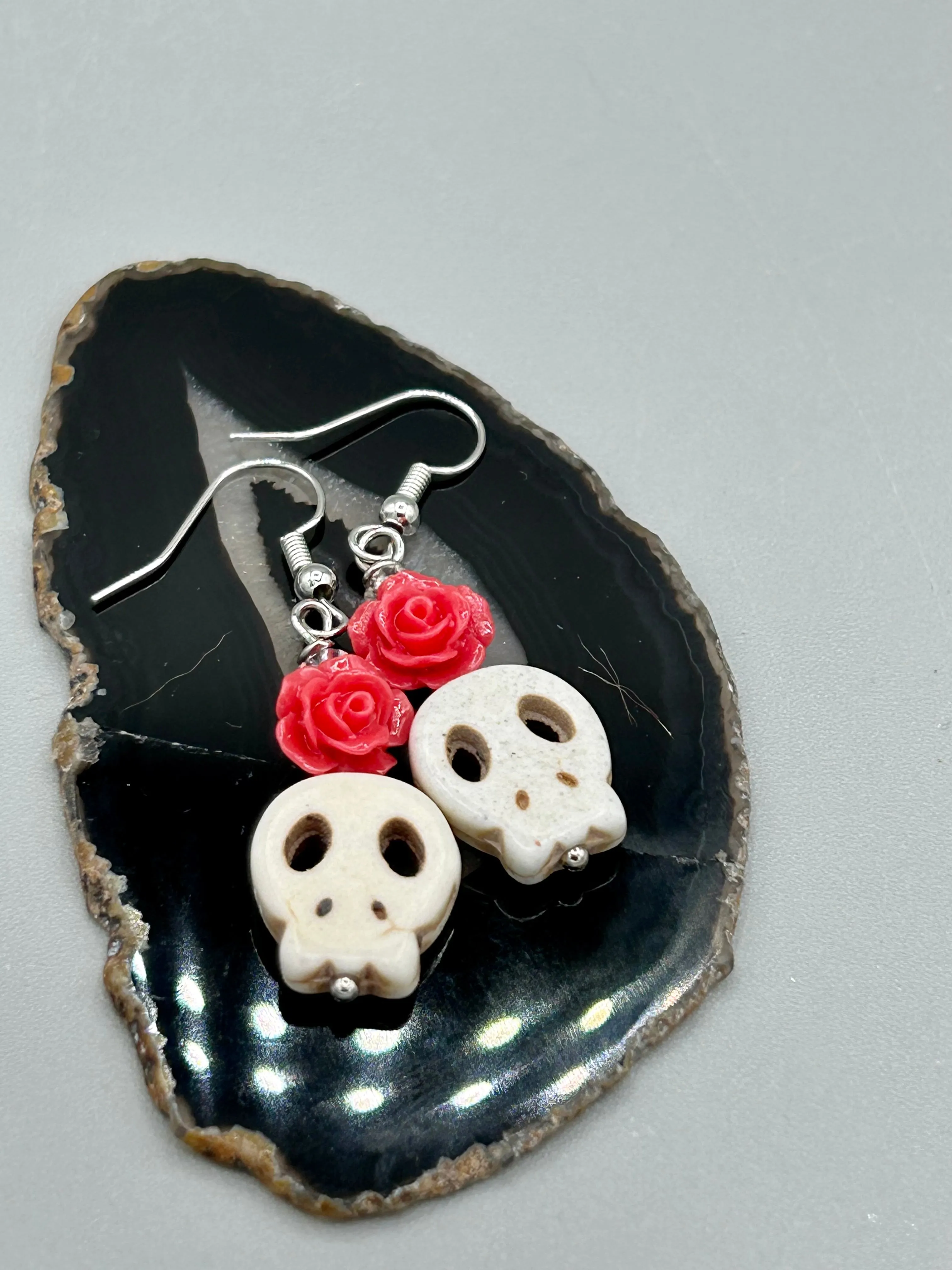Howlite Skull Beads With Pink Coral Rose Beaded Earrings, Pastel Goth, Dia De Los Muertos Calavera, Day of the Dead Jewelry, La Catrina