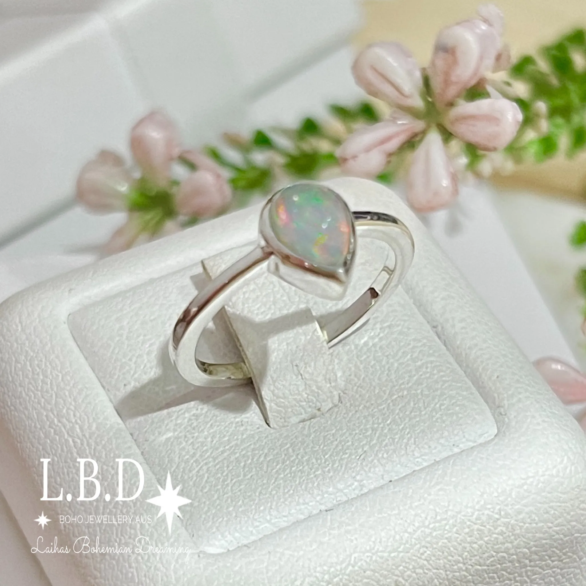 Laihas Mini Tearing Spirit Genuine Opal Ring