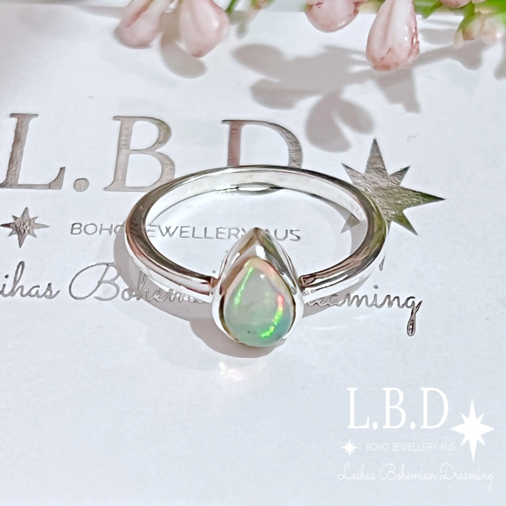 Laihas Mini Tearing Spirit Genuine Opal Ring