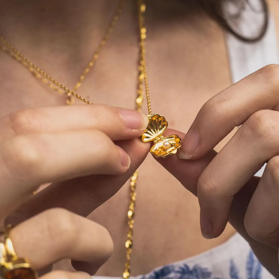 Magical Charm Necklace | Shell - Luck - Gold