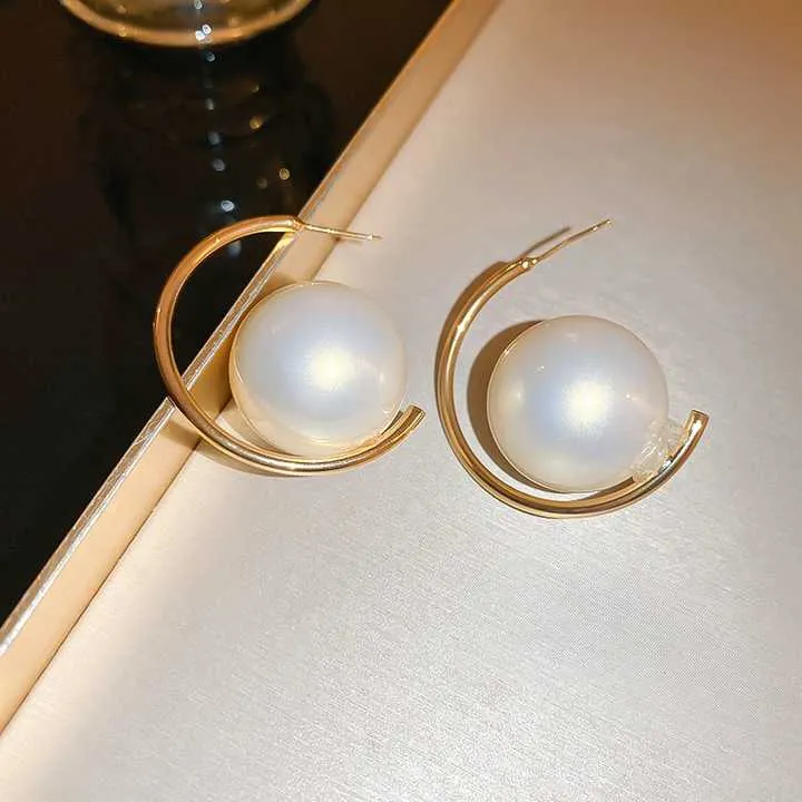Modern Hoop Pearl Earrings