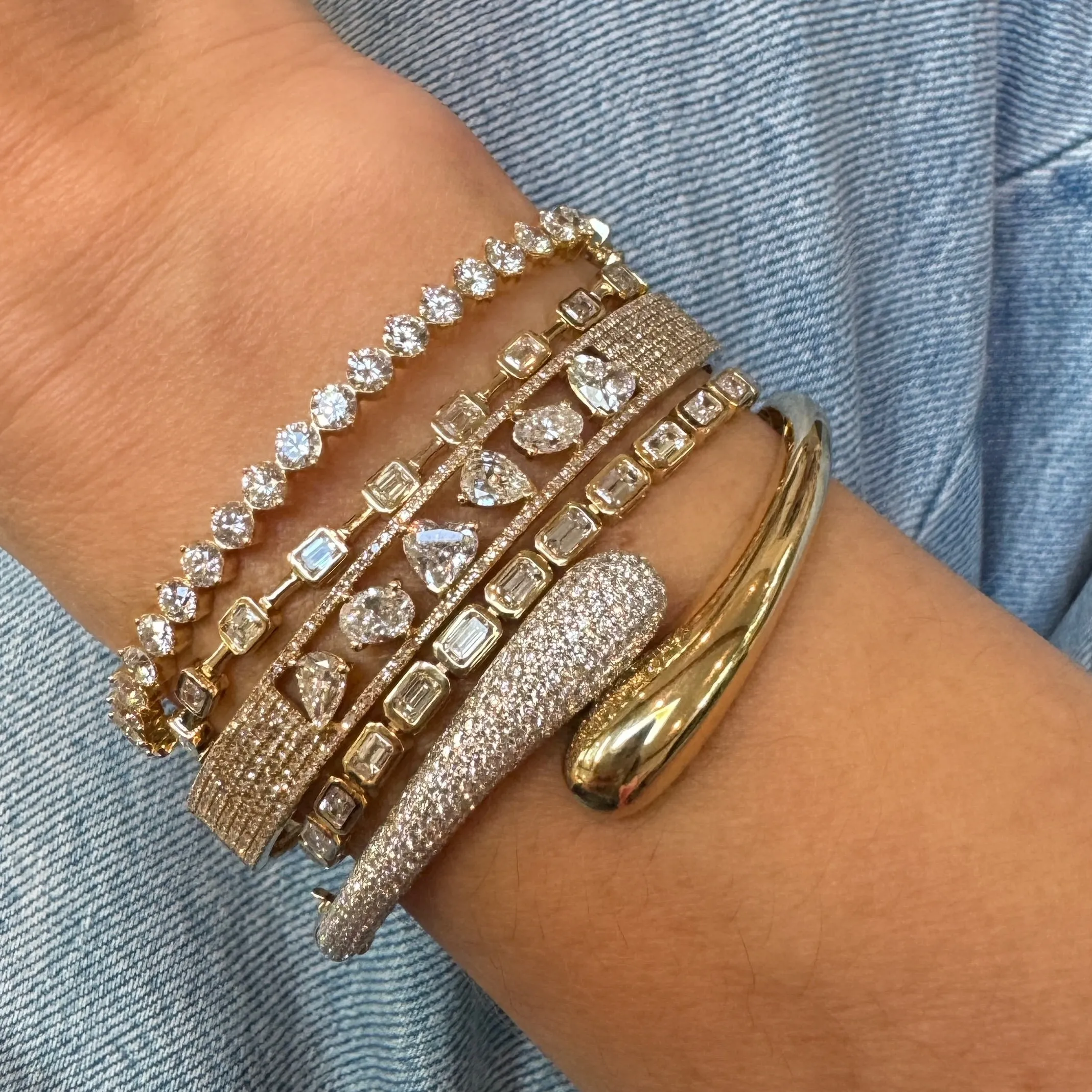 Segmented Bezel Set Emerald Cut Diamond Bracelet