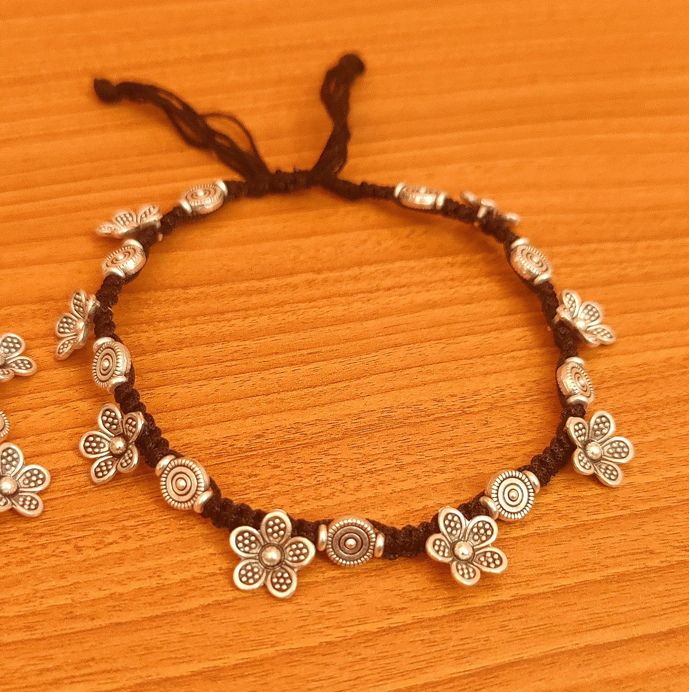 SILVER LOOKALIKE FLOWER BEADS THREAD ADJUSTABLE ANKLETS