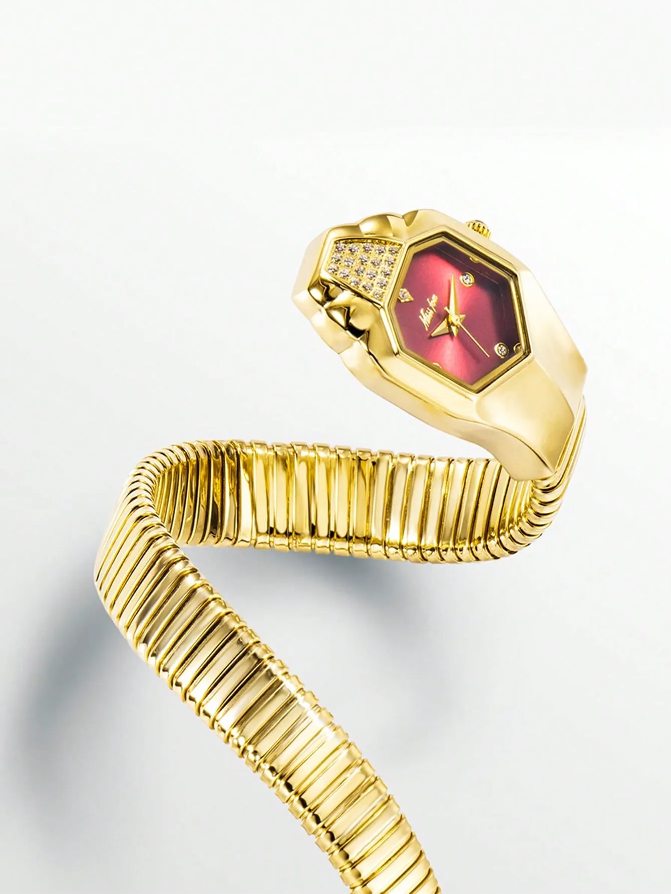 Women Gold Copper Strap Fashionable Geometric Dial Quartz Watch